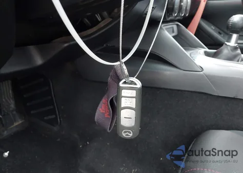 2016 Mazda Mx-5 Miata Club z USA, uszkodzony, nr VIN JM1NDAC78G0102083